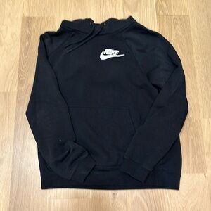 Nike sweatshirt black in great condition.